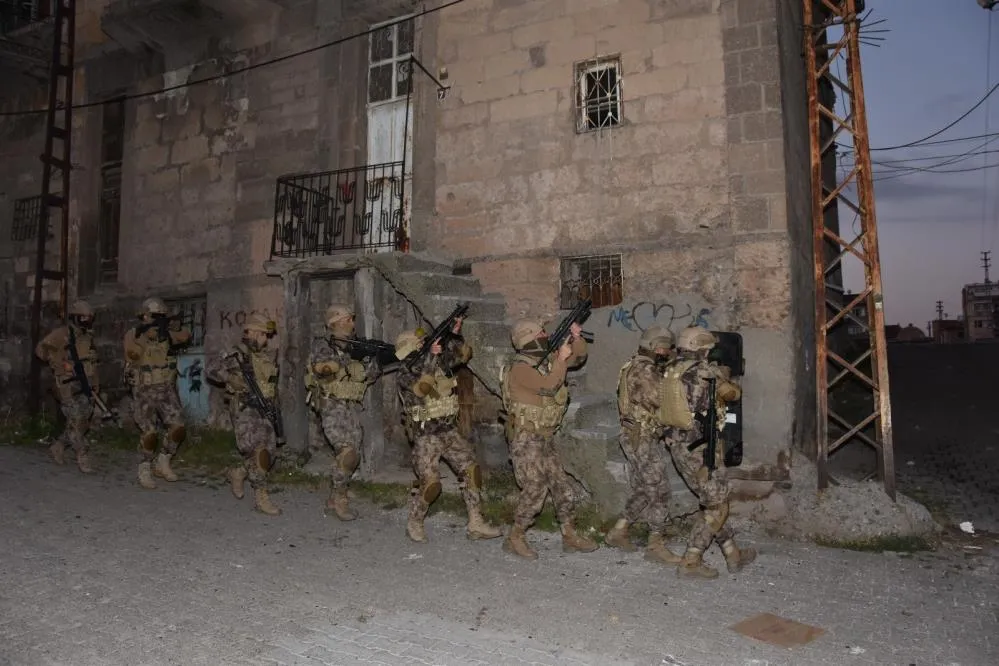 Torbacılara ağır darbe: 82 gözaltı