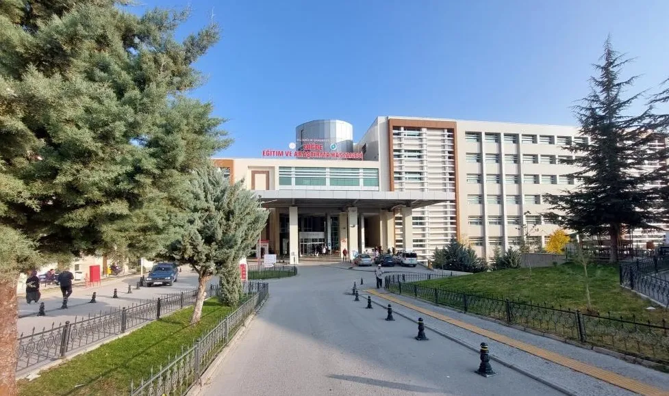 Sağlıkta hizmet kalitesini yükseltecek hekimler hasta kabulüne başladı