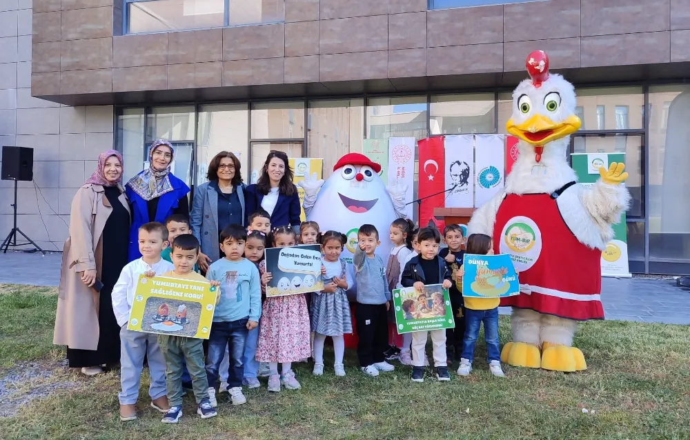 Minik öğrenciler Dünya Yumurta Günü
