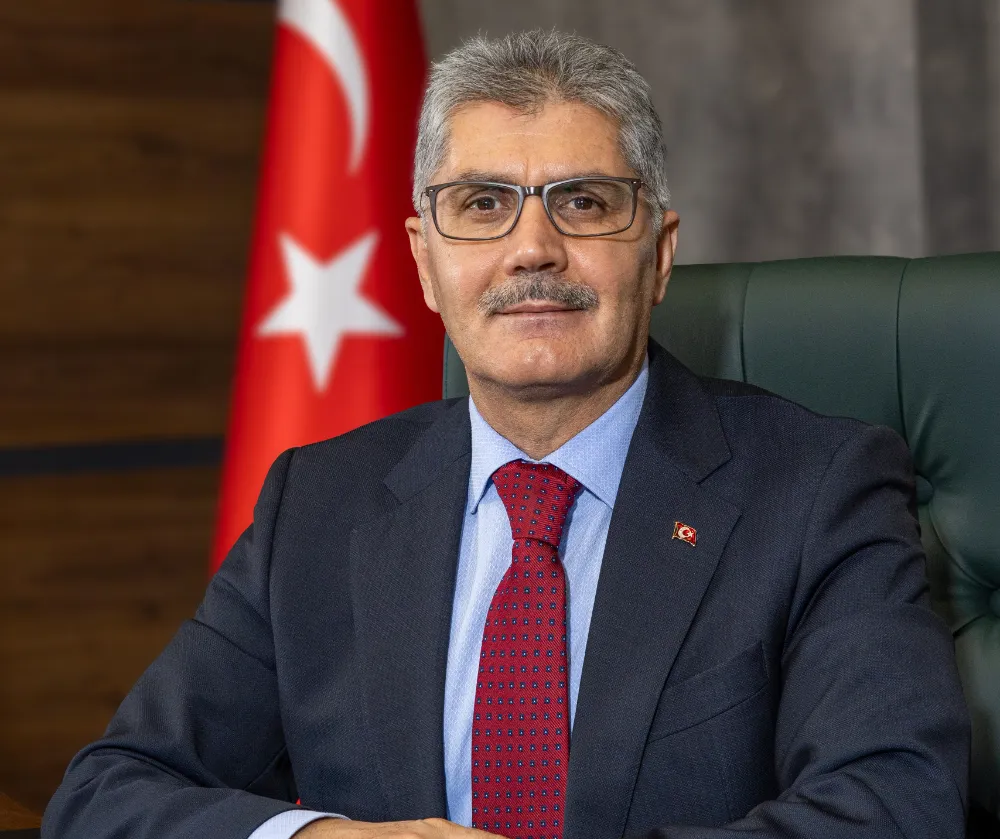 NİĞDE VALİSİ CAHİT ÇELİK’TEN 29 EKİM CUMHURİYET BAYRAMI MESAJI: “AZİZ EMANETİ KORUMAK EN BÜYÜK SORUMLULUĞUMUZ”