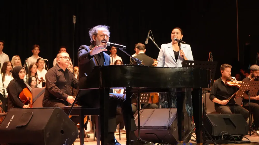 Yücel Arzen ve Öğrencilerden Niğde