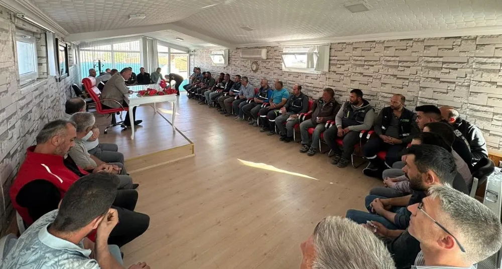 Altunhisar Belediye Başkanı Doygun, Personelle Toplantı Yaptı
