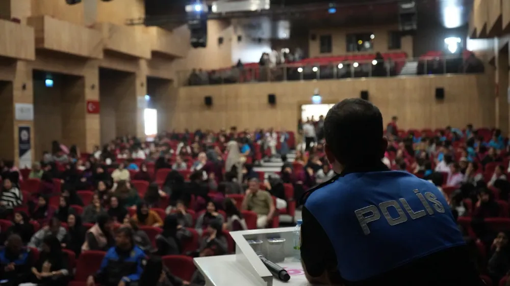 Akran Zorbalığına Karşı Mücadele Devam Ediyor 