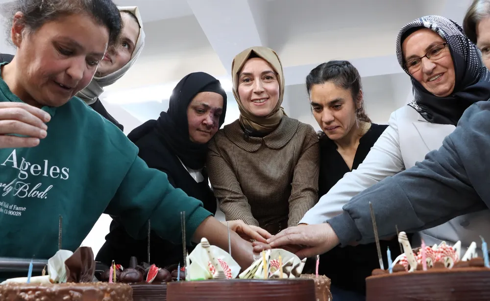Altunhisar Rehabilitasyon Merkezi’nde Özel Kutlama: Doğum Günü Coşkusu Yaşandı