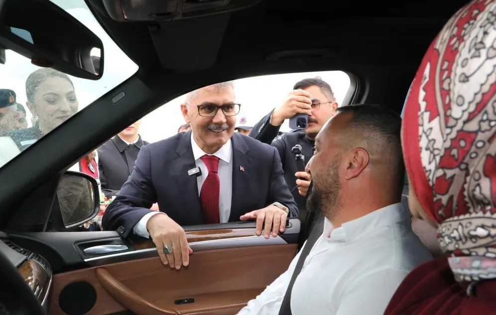 Vali Çelik: Trafik kurallarına uyalım 