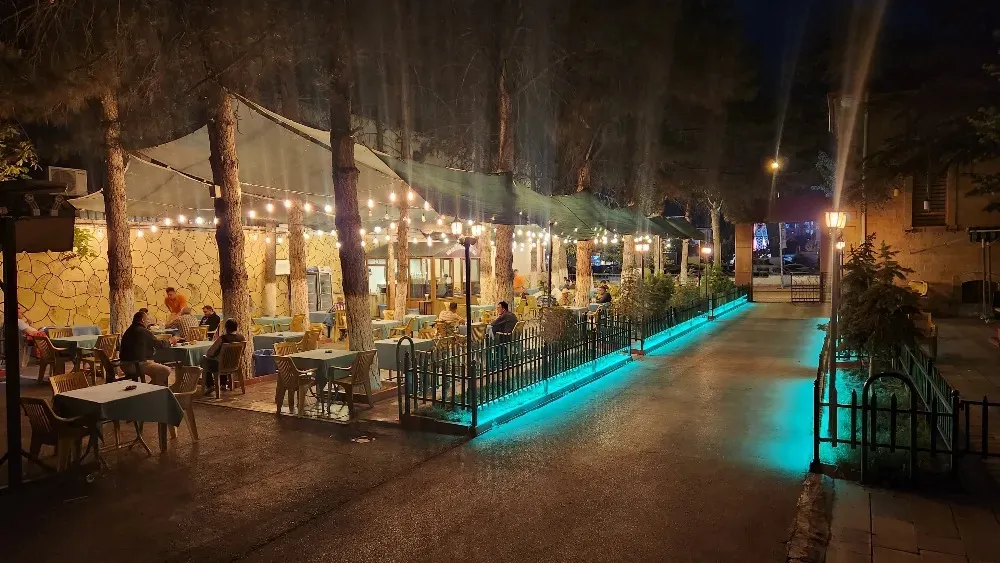 Niğde Öğretmenevi Çay Bahçesi Yaz Sezonuna Hazırlanıyor
