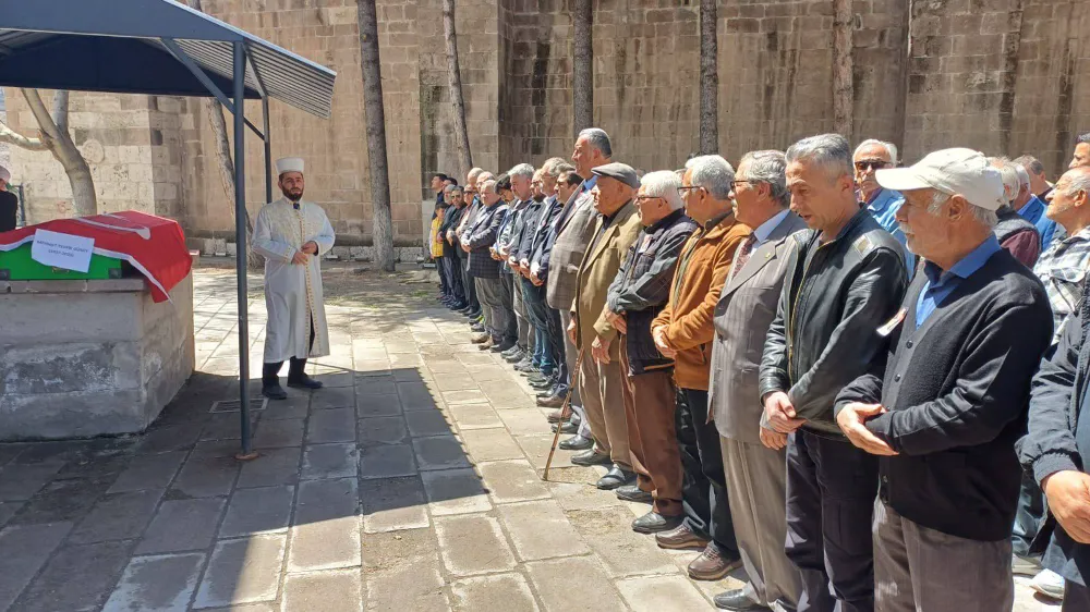Ulukışla Eski Belediye Başkanı Mehmet Tevfik Güney Son Yolculuğuna Uğurlandı