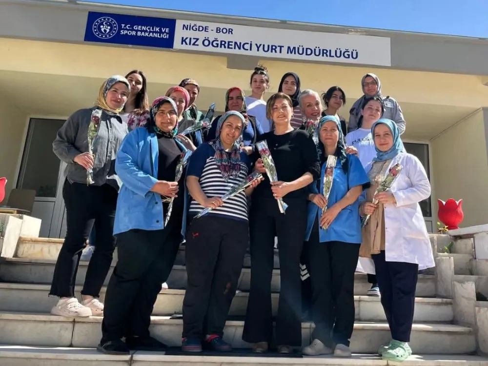 Bor Yurdu Öğrencilerinden Anlamlı Anneler Günü Kutlaması