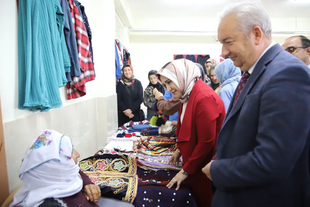 “Hayat Boyu Öğrenme Haftası” Özel Sergisi Büyük İlgi Gördü!