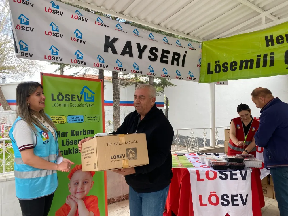 LÖSEV MUTLU ET PAKETLERİ İLE MUTLULUK PAYLAŞTIKÇA ÇOĞALIYOR