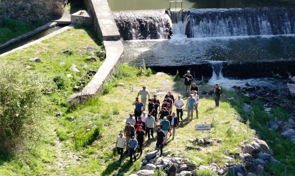 Niğde Valisi Çelik, Dipsiz Kanyon