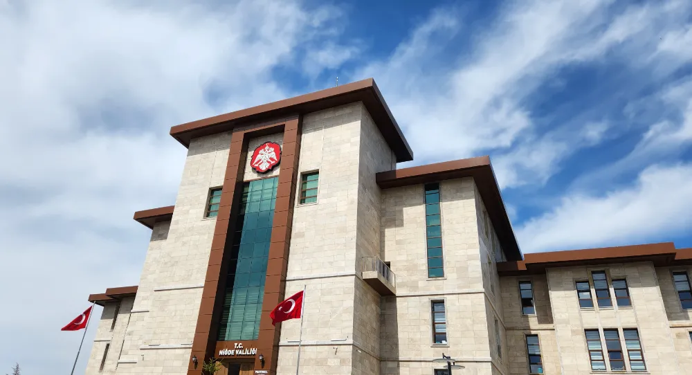 NİĞDE VALİLİĞİ AÇIKLADI ! ÖĞRETMEN HAKKINDA SORUŞTURMA BAŞLATILDI !