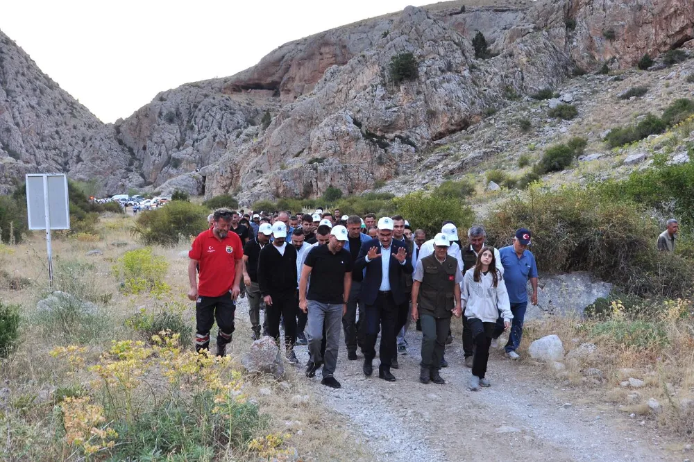 Niğde’de Parmakkaya Doğa Yürüyüşü ile Gençlik Haftası coşkusu başlıyor