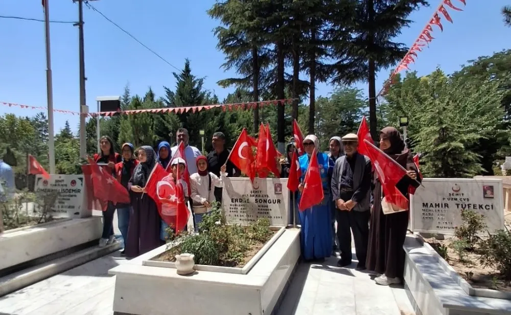 Adanalı üniversite öğrencileri Şehit Ömer Halisdemir