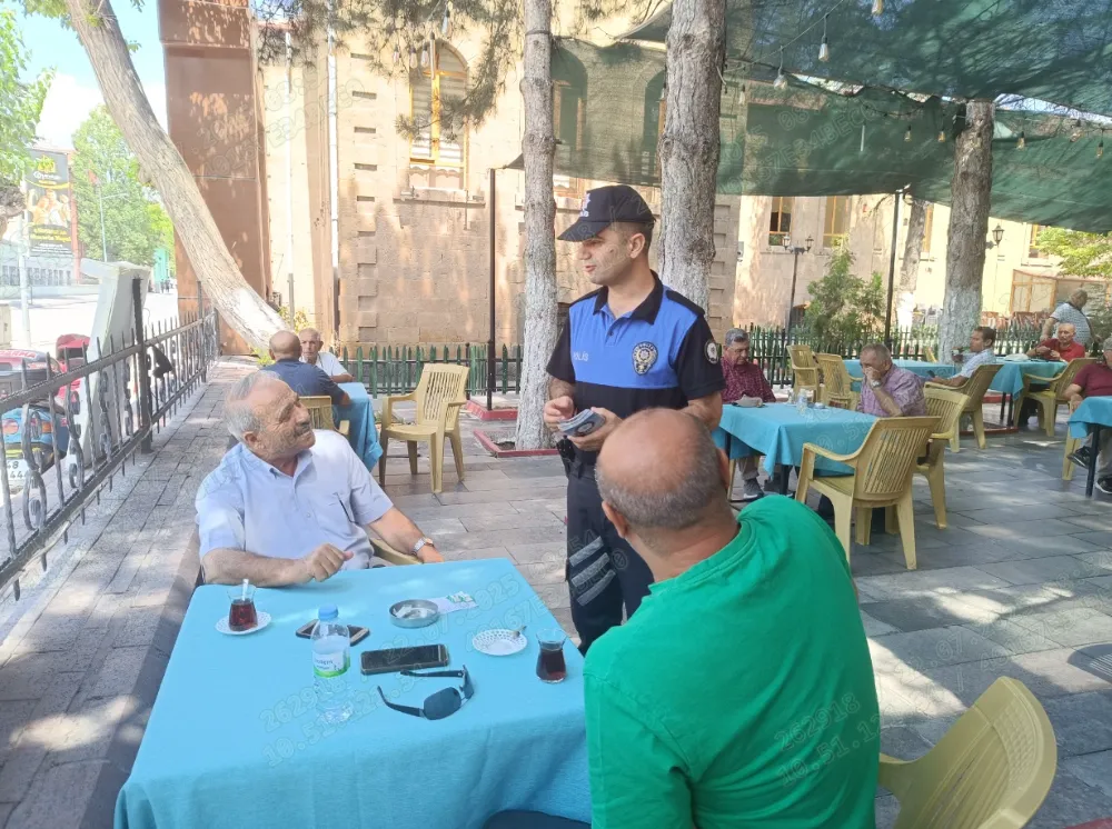 Polis Ekiplerinden Vatandaşlara Yönelik Bilgilendirme Çalışması