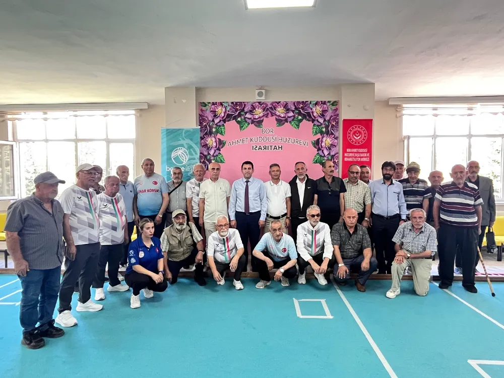 Huzurevi Sakinlerinden Bocce Sahasında Dostluk Maçı